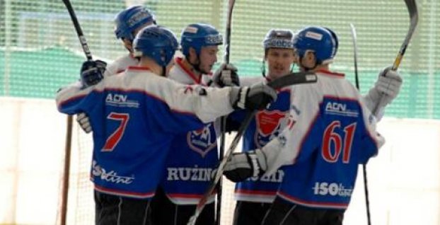 HOKEJBAL: Play-off: Po roku rovnaké finále