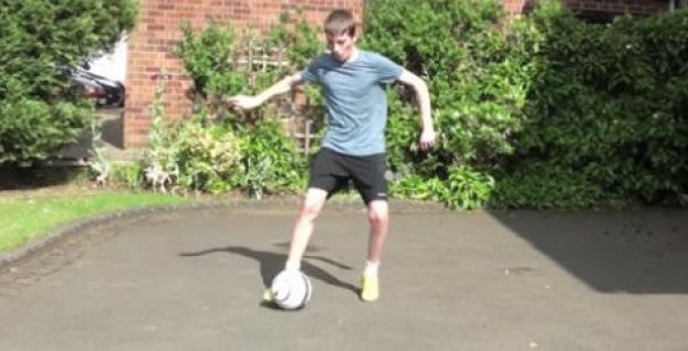 VIDEO DŇA: Šikovný chlapec odporúča nové parádne triky do FIFA 13