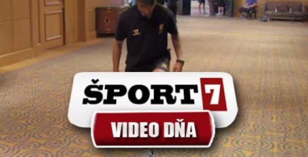 VIDEO DŇA: Liverpoolsky talent žongluje s tenisovou loptičkou