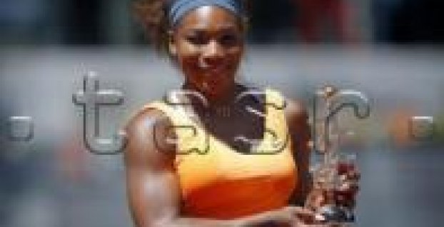 Serena Williamsová na čele rebríčka WTA, Cibulková 16.