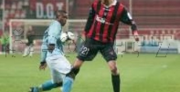 Jarábek robí zmeny, Spartak opúšťa až deväť hráčov