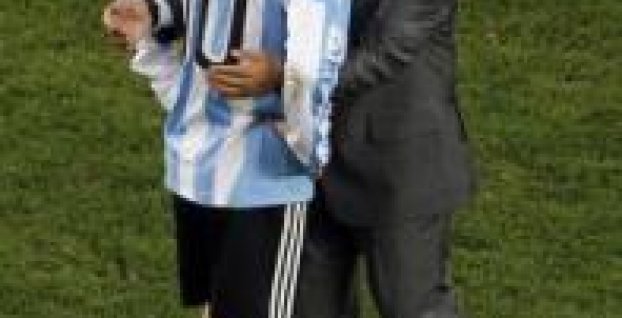 Majstrami sveta budú Brazílčania, tvrdí Maradona