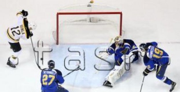 NHL: Halák vychytal víťazstvo St. Louis, Kopecký asistoval - sumáre, text
