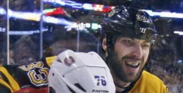 NHL: Meszároš s Chárom prispeli asistenciami k výhre Bostonu nad Montrealom