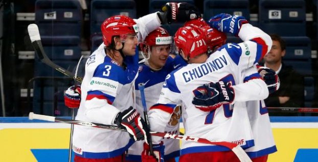 V úvodnom zápase B skupiny Rusi deklasovali Švajčiarsko