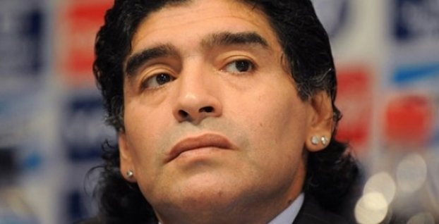 Bude tréneovať Maradona klub Premier League?