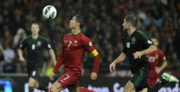 Ronaldo trpí zápalom kolennej šľachy v oblasti ľavého jabĺčka