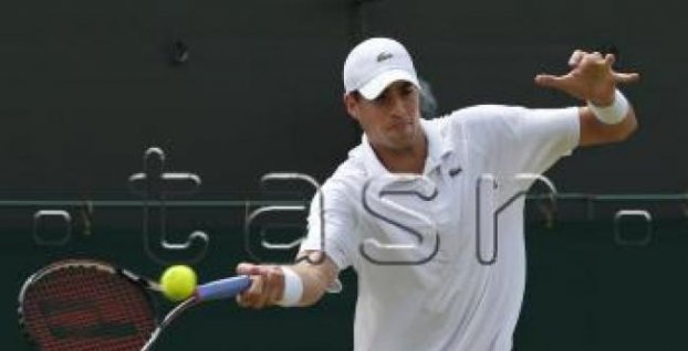 Tenis-Wimbledon: Posledný Američan vo dvojhre skončil, hoci dal 52 es (3)