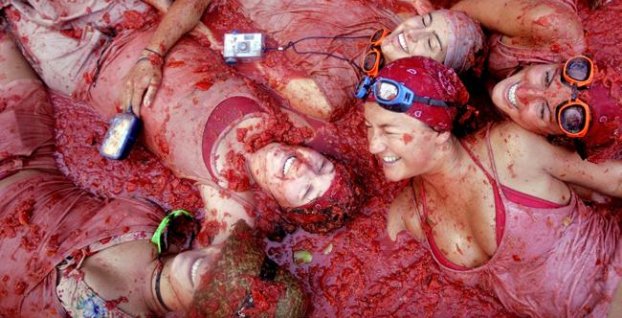 Unique sports – Rajčinové boje