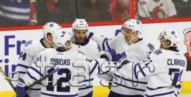 NHL: Hossa prispel asistenciou k výhre Chicaga, Tatar nedal nájazd (3)
