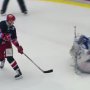 VIDEO: Lotyš Dzerinš strelil v českej extralige nádherný gól z nájazdu. Takéto zakončenie videl už málokto