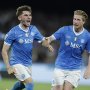 Billy Gilmour a Kevin de Bruyne (SSC Neapol) 